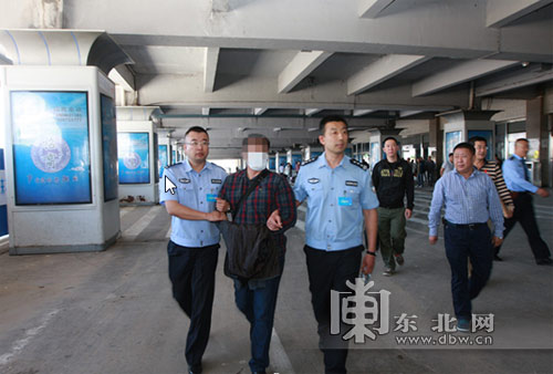 黑龍江警方連續(xù)勸返兩名出逃國外的經(jīng)濟犯罪嫌疑人