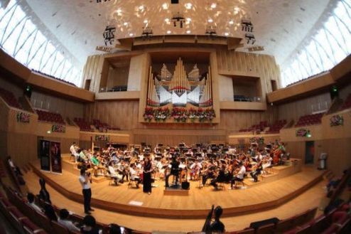 享譽(yù)英國(guó)“音色最柔美的東方女高音”將在哈爾濱開個(gè)人演唱會(huì)