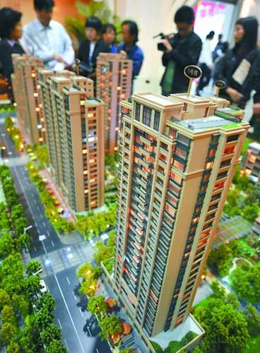 各行業(yè)年終獎盤點:有的發(fā)奔馳車 有的發(fā)衛(wèi)生巾