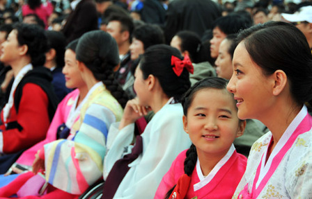 朝鮮族情感大戲《長(zhǎng)白山下我的家》在延邊開(kāi)機(jī)