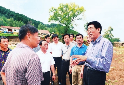 巴音朝魯：把群眾安全放在首位 嚴(yán)防發(fā)生次生災(zāi)害