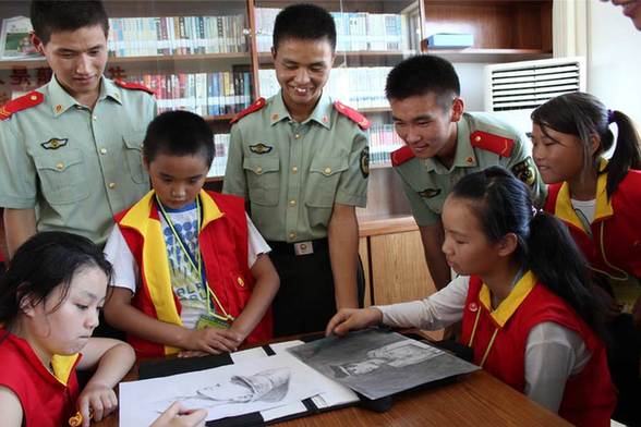 安徽宣城：小記者走進警營體驗生活