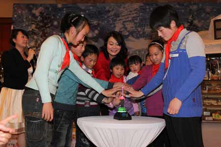 沈陽(yáng)商貿(mào)飯店舉辦圣誕點(diǎn)燈儀式