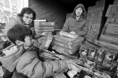 羊年鞭炮攤位再度縮水 沈陽3年減少一半多