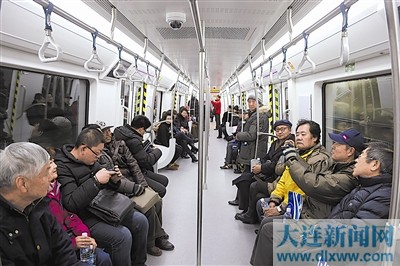 大連地鐵首次迎來市民試乘（圖）