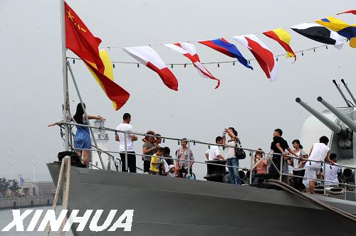 軍艦助興中國青島國際海洋節