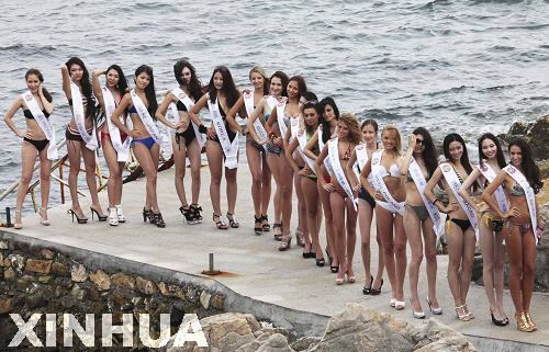 世界比基尼模特亮相山東養馬島