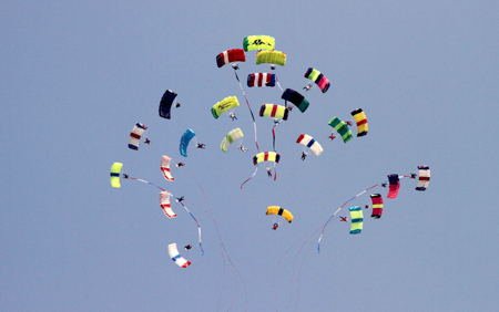 航空體育節點亮萊蕪