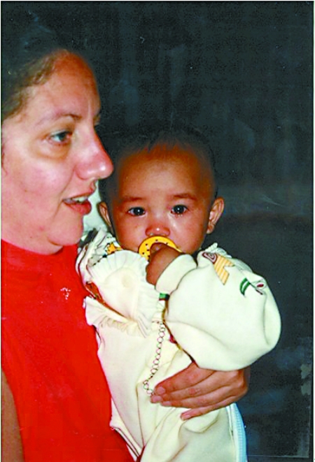 美國婦女時(shí)隔3年收養(yǎng)2名中國女嬰發(fā)現(xiàn)系親姐妹