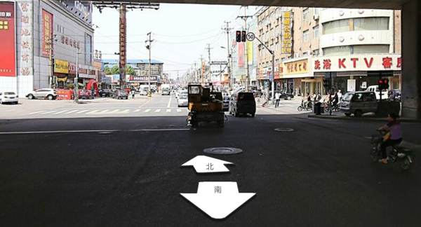 濟南水屯路南機動車不主動避讓行人 民警將調整信號燈