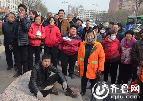 濱州：城管執法過程中與攤販起沖突 一名隊員受傷