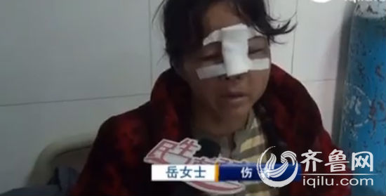 濟南女子騎三輪回家被堵路口 勸人挪車遭對方暴打