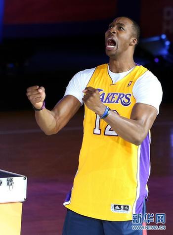 霍華德在上海與球迷互動(dòng)