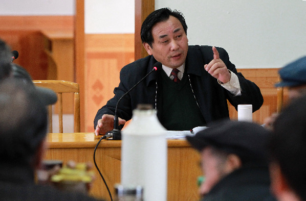 <P>“村事民管”——小村莊里的大民主</P>