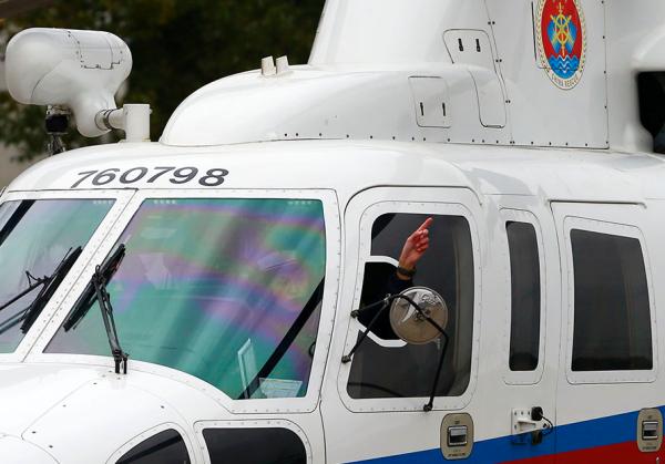 中國首批2名搜救直升機女機長上崗 均畢業于上海