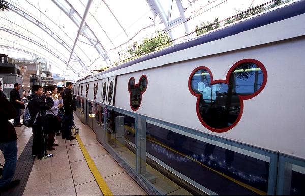 滬迪士尼地鐵列車不萌 回應(yīng)：是11號(hào)線一部分|圖