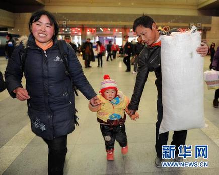 “三大難題”考驗春運 近29億人次能不能“走得動”