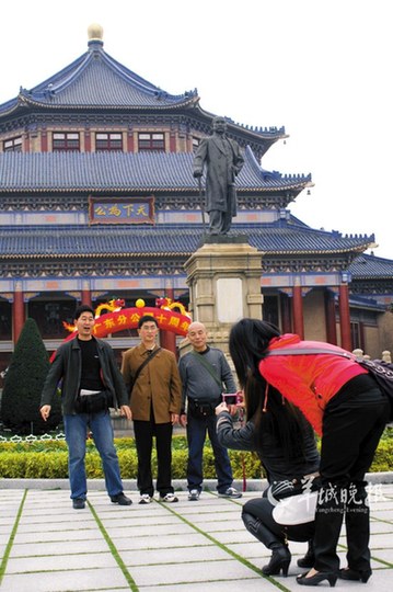 瞻中山銅像交10元 政協委員怒斥