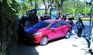 北京交通委稱上調停車費后道路擁堵情況下降(圖)