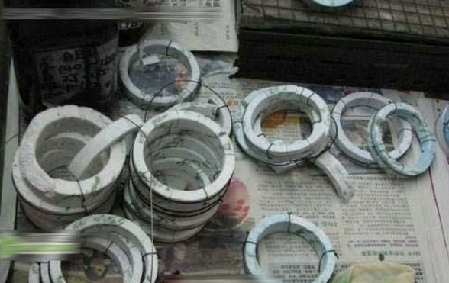 揭秘：爛石頭變翡翠的神奇過程