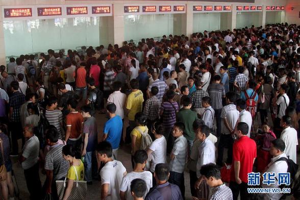 2012年全國鐵路暑運拉開帷幕