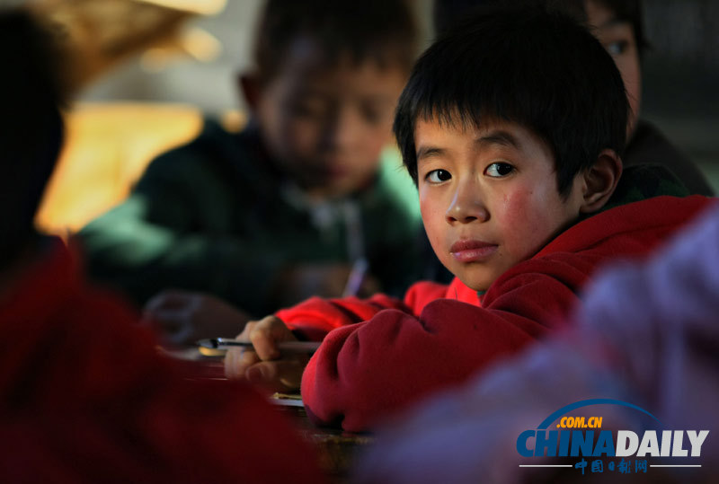 別樣感動：走進(jìn)大山中的農(nóng)村小學(xué)