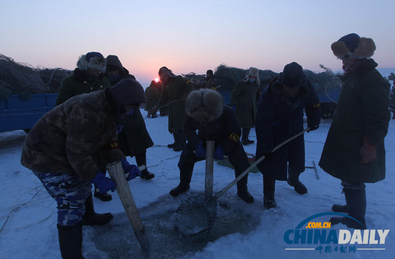 長春石頭口門水庫冬捕開始 單網出魚1.4萬公斤