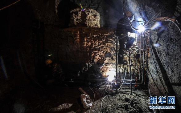 地下28米的地鐵施工現(xiàn)場：城市新路從這里鋪就