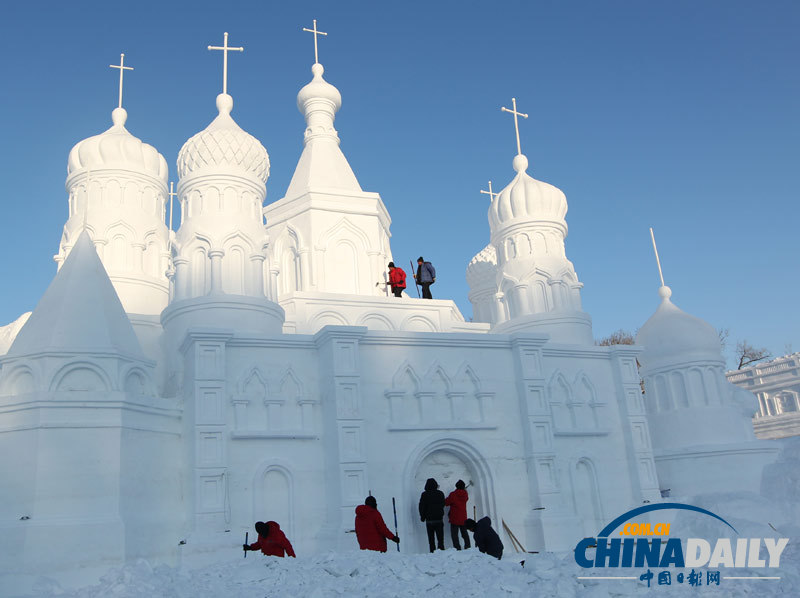 長(zhǎng)春國(guó)際瓦薩滑雪節(jié)即將開(kāi)幕 大型雪雕現(xiàn)雛形