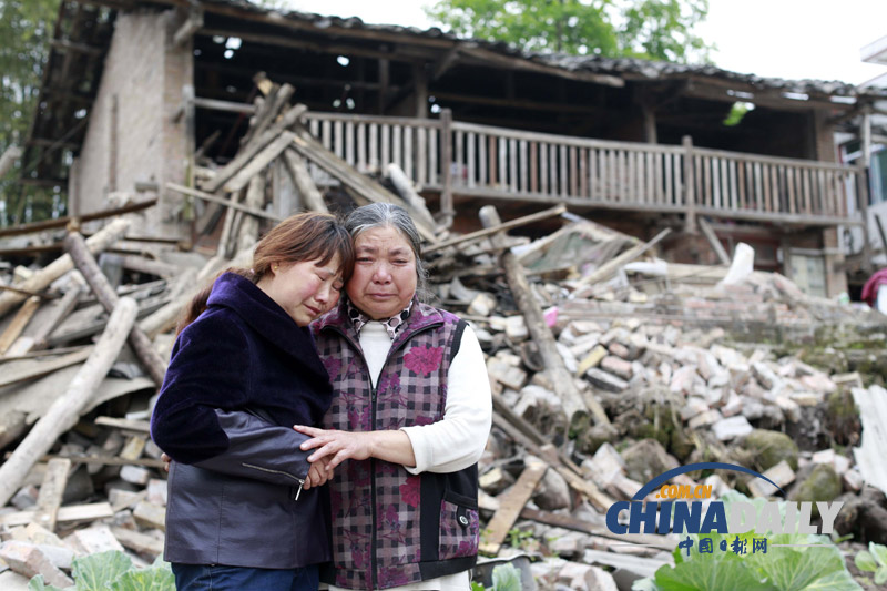 中國日報記者直擊地震重災區龍門鄉[組圖]