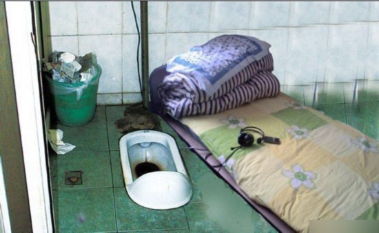 慘！北漂族地下室生活