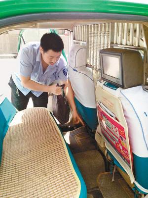 小偷拿走一萬(wàn)元現(xiàn)金 發(fā)短信送還失主重要資料