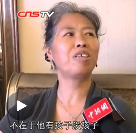 妙齡美女排隊參加富豪北京相親海選現場