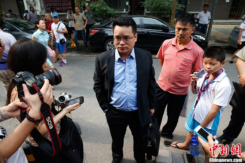 李某某案內(nèi)情：李某某率先性侵 受害人是兼職駐場