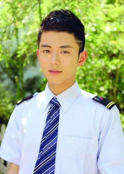 蘇州地鐵帥哥司機網絡走紅 網友：這明明是模特