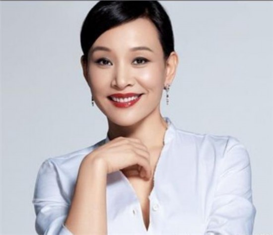 大媽秀腹肌驚呆網(wǎng)友 娛樂(lè)圈不老女神大盤(pán)點(diǎn)/圖