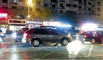 記者體驗120出診:車多時無人避讓 出入醫院被堵