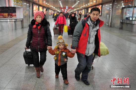 春節假期收官：返程高峰經受考驗 高檔消費遇冷