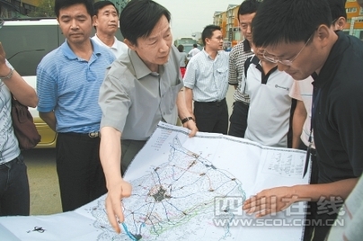 住房和城鄉(xiāng)建設(shè)部副部長(zhǎng)仇保興:四川災(zāi)后重建是超越式的重建