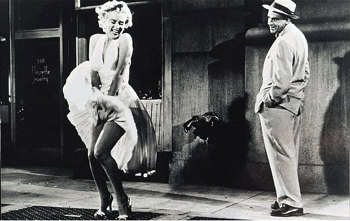 敦煌莫高窟壁畫(huà)人物動(dòng)作與夢(mèng)露經(jīng)典造型神似