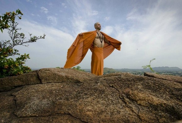 實(shí)拍世界各國隱士生活 遠(yuǎn)離社會重新審視人生