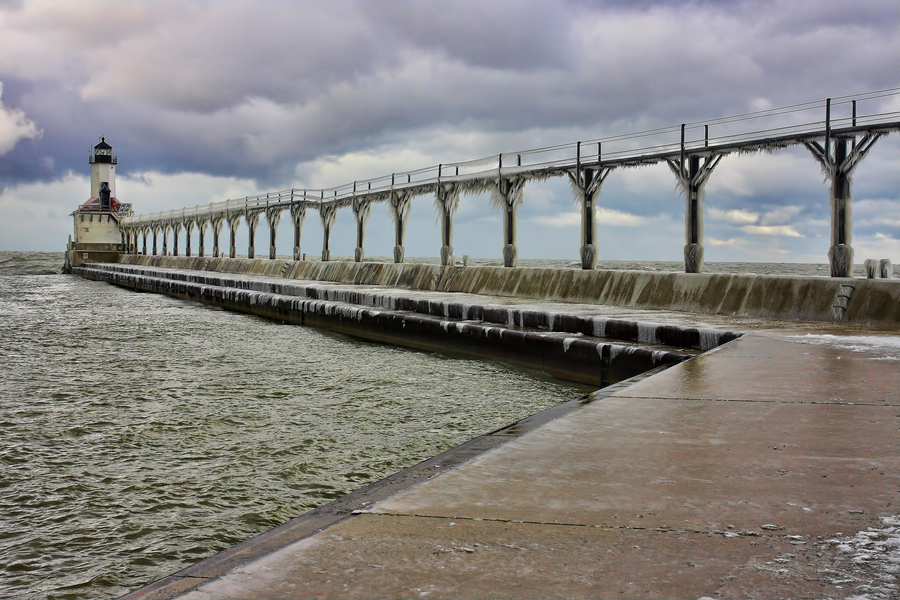 視覺盛宴！探訪冰凍侵襲的“科幻世界”