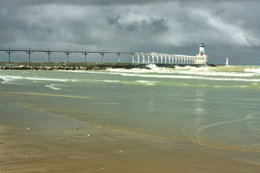 視覺盛宴！探訪冰凍侵襲的“科幻世界”