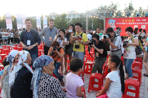 全國外文媒體新疆行走進“準噶爾明珠”福海縣