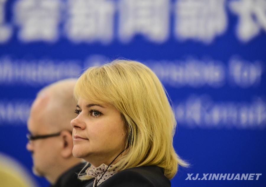 第三屆中國(guó)—亞歐博覽會(huì)新聞部長(zhǎng)論壇在烏魯木齊舉行