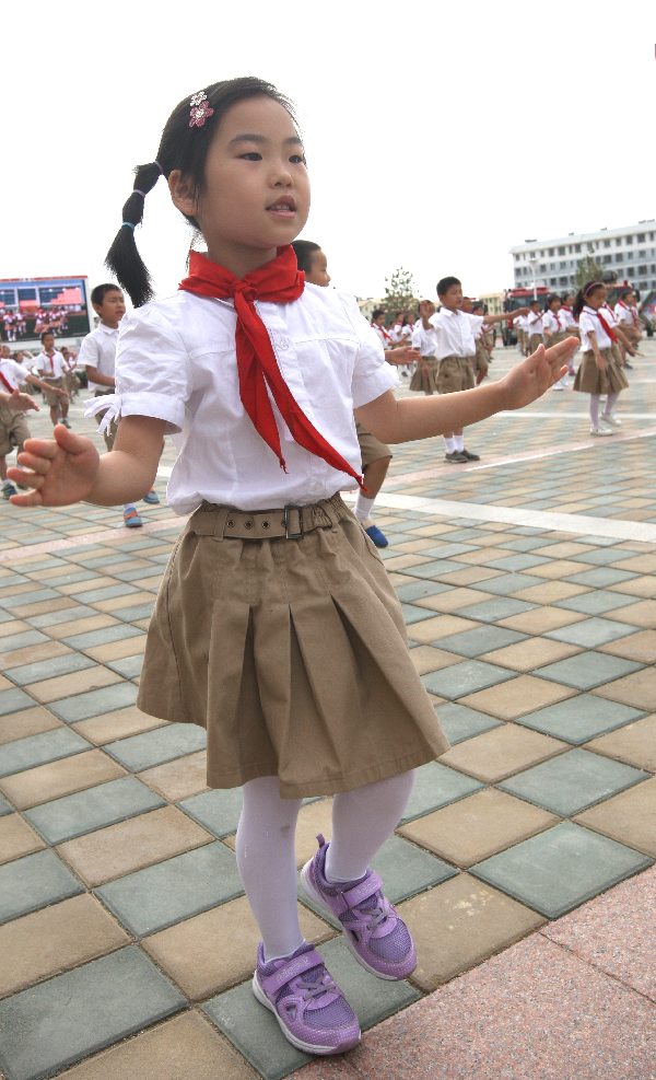 新疆首套雙語消防廣播操亮相“油城”校園