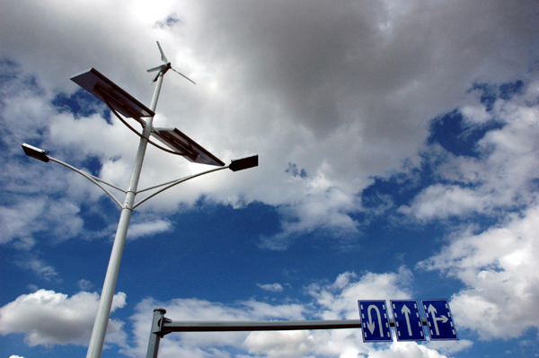 昆明首次大規模安裝“綠色”路燈