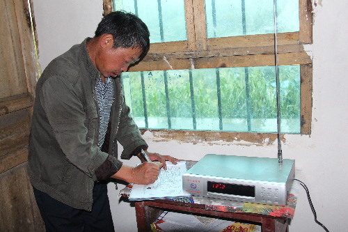 云南彝良縣為地質(zhì)災(zāi)害隱患點(diǎn)裝上“心臟”跳動(dòng)預(yù)警儀