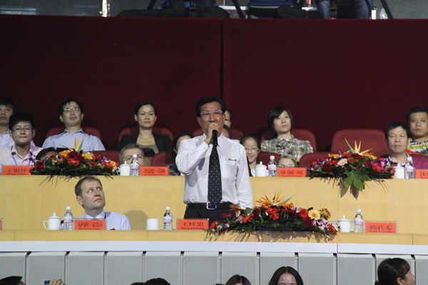 第三屆中國(guó)寧波國(guó)際港口文化節(jié)開幕式上群眾成主角