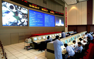 First manned space mission 'complete success'